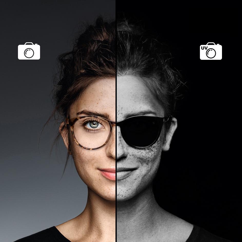 Krupni plan žene koja nosi naočale s tehnologijom ZEISS UVProtect. Pola slike snimljeno je običnom kamerom, a druga polovina UV kamerom. UV slika pokazuje da su ZEISS prozirne leće jednako učinkovite u blokiranju štetnih UV zraka kao i sunčane naočale.